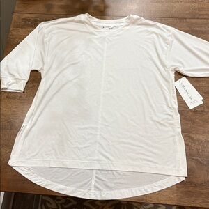 New Athleta Tranquility Top Sz M P. White. Flaw